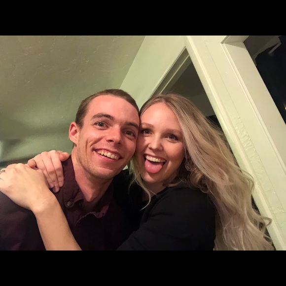 Meet your Posher, Casey - Picture 2 of 4